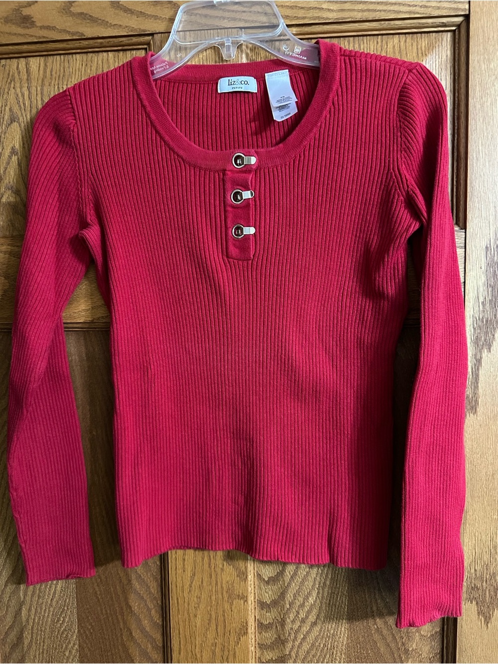 liz & co. Red Ribbed Long-Sleeve Top with Button Placket